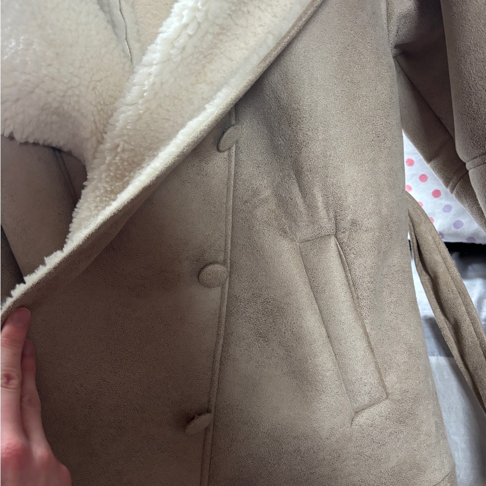 NWOT Women’s Wild Fable Shawl Collar Shearling Tan Coat Size XS - Picture 4 of 7